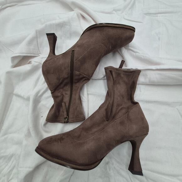 New Seychelles Paragon Boot heeled bootie Brown sueded women's size 7 - Picture 4 of 8